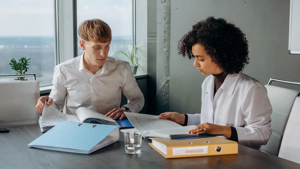 Les différentes options de formation pour les professionnels : en ligne, en présentiel et plus encore