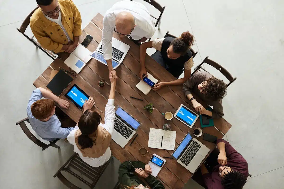 Maîtrisez votre leadership : les formations indispensables pour les entrepreneurs et les managers