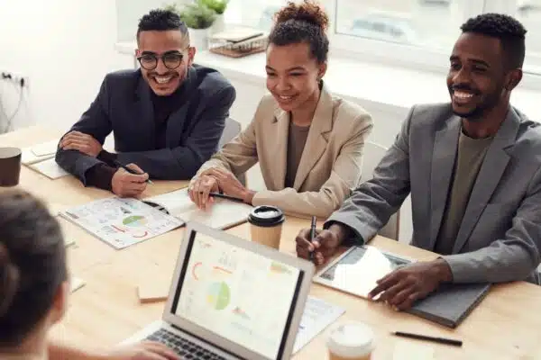 Les compétences indispensables pour exceller dans le monde des affaires